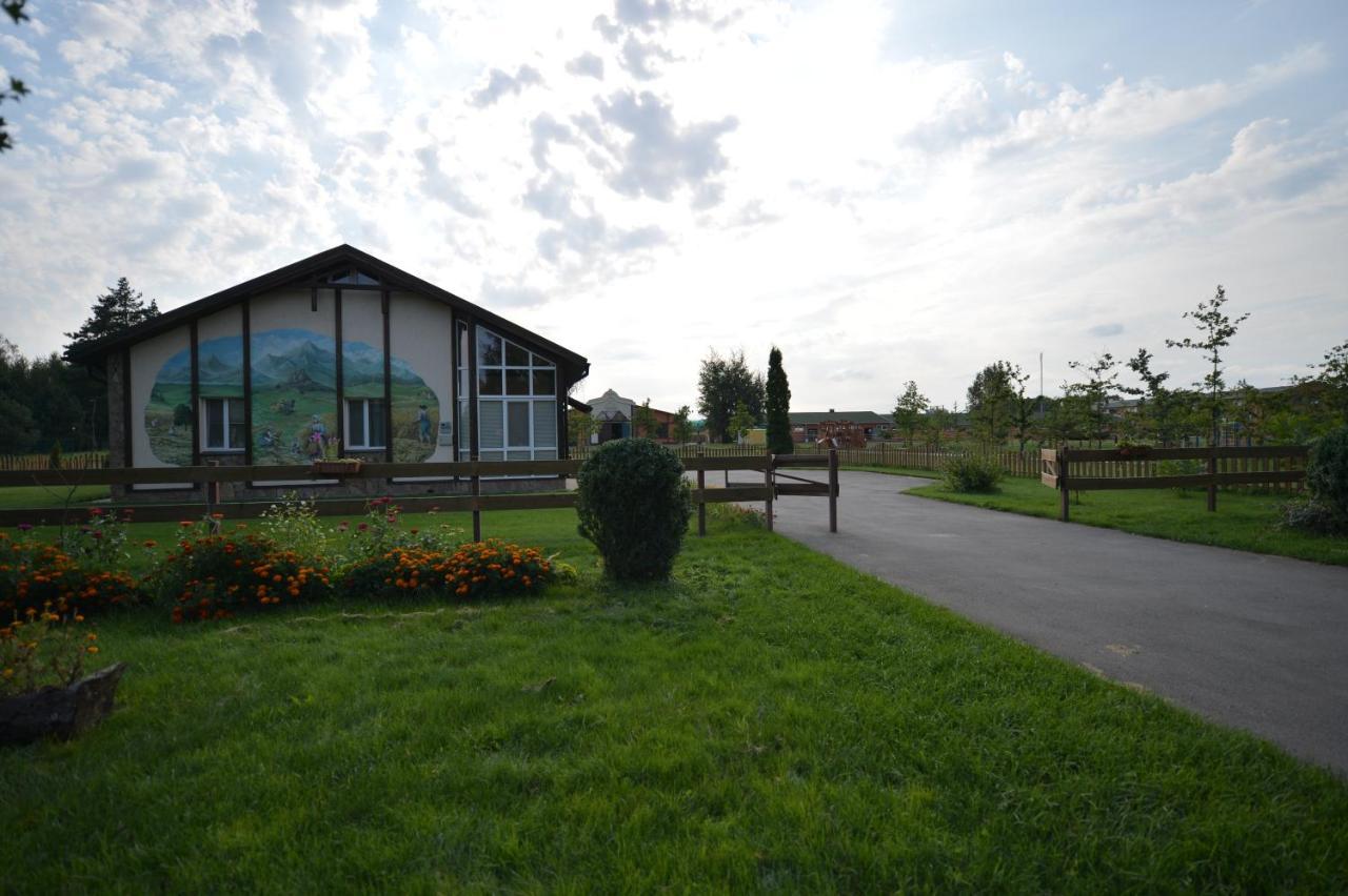 Brech Resort&Spa Gurinovka Staraya エクステリア 写真